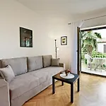Apartments Mina
