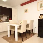 Apartments With A Parking Space Valbandon, Fazana - 2214