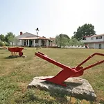 Apartments And Holiday House Jurcan With Swimming Pool