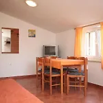 Apartments With A Parking Space Umag - 7039