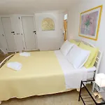 Apartments Knezovic