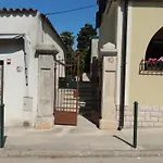 Apartments & Rooms Chiara
