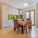 Awesome Apartment In Medulin With Kitchen