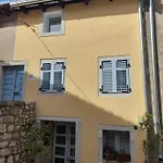 Apartment The Old House