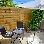 Studio Apartment City With Free Parking