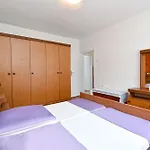 Apartment Davor 2330
