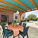 Villa Palera 2327