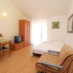 Apartments With A Parking Space Medulin - 20735