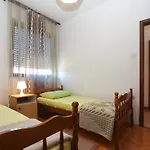 Apartments With A Parking Space Fazana - 20637