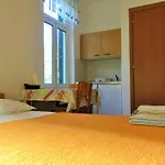 Apartment Near The Sea