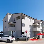 Apartment Aria