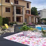 Villa Krasa Sea View Apartmants With Pool