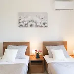 Villa Sentia With Jacuzzi & Spectacular Seaview