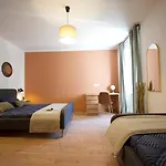 Apartment 150M From Arena Colosseum
