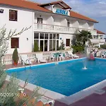 Hotel Aurora