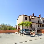 Apartment In Pula/Istrien 11022