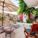 Guesthouse Ava