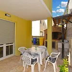 Apartments Zivan 1739