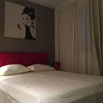 Gorgeous Biserka Apartment Near The Sea