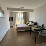 Gorgeous Biserka Apartment Near The Sea