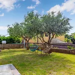 2 Bedroom Beautiful Apartment In Medulin