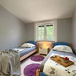 Baeutiful Villa Simona With Garden In Medulin