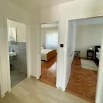 Lavrika