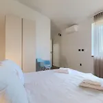 Villa-Veritas