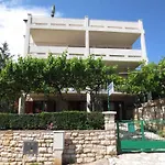 Studio In Pula/Istrien 11100