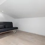 Beautiful Home In Stinjan With Kitchen