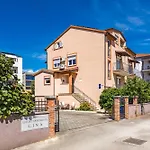 Luxury Apartments Gina