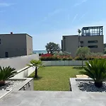 Villa Korina , Pomer