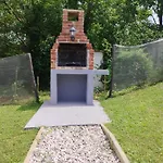 Apartman Goga With Pool And Jacuzzi