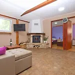 Ferienhaus Fuer 6 Personen Ca 50 Qm In Peroj, Istrien Istrische Riviera
