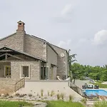 La Casa Di Kyra, Surrounded By Greenery In A Quiet Location With Pool And Sauna