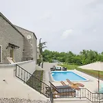 La Casa Di Kyra, Surrounded By Greenery In A Quiet Location With Pool And Sauna