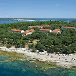 Lanterna Resort