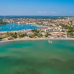 Gorgeous Apartment In Medulin With House Sea View