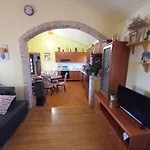 Apartment Tila In Sisan