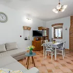 Stone House Graziella Funtana