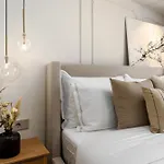 Silent Stone Apartment