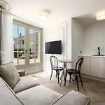 Silent Stone Apartment