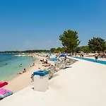 Comfortable Apartment Near The Beach