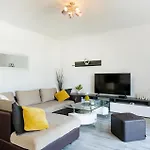 6 Bedroom Lovely Home In Barban