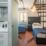 Cozy Home In Vrsar With Kitchen