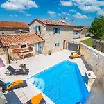 Villa Fumica By Villa Plus