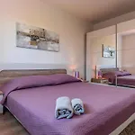 3 Bedroom Amazing Apartment In Barban