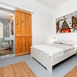 Apartments & Rooms Carera 6