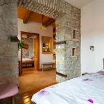 Apartments Roza
