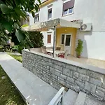 Apartments Lori